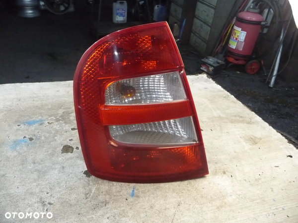 SKODA FABIA I HB 99-04 PRZEDLIFT  LAMPA LEWY TYŁ TYLNA LEWA - 4