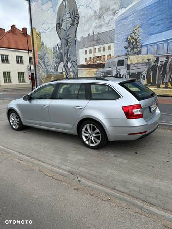 Skoda Octavia 2.0 TDI Style DSG - 4