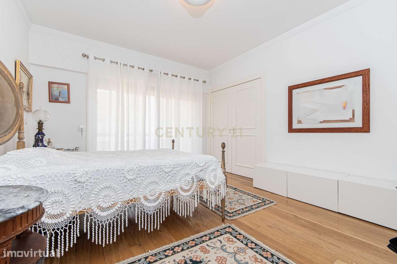 Apartamento T6 Único com Varandas Envolventes | Parque das Nações-23