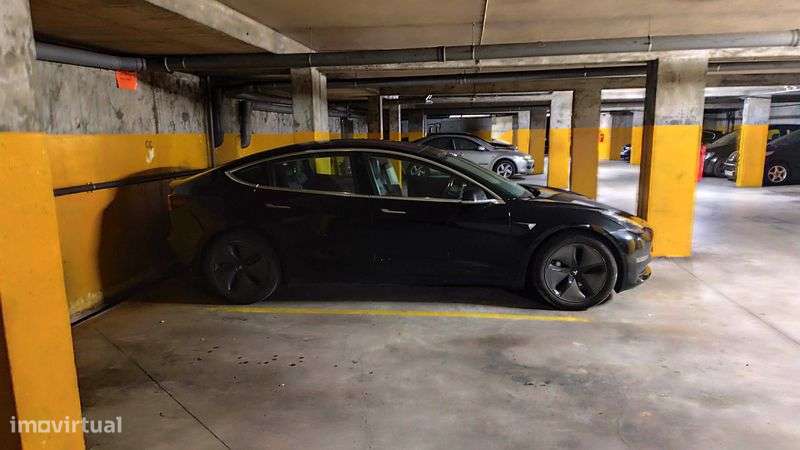 Lugar de garagem e ou arrumos em Alfena - Grande imagem: 5/7