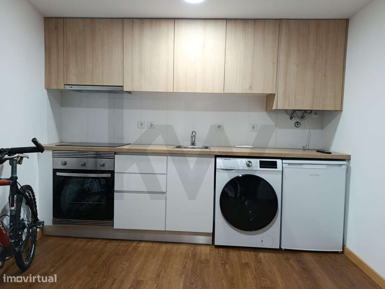 Prédio totalmente renovado com 3 andares independentes, nas Termas de - Grande imagem: 3/46