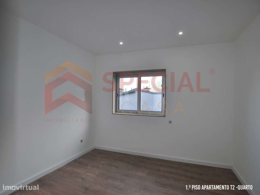 Moradia + Armazém no Centro de Avintes-11