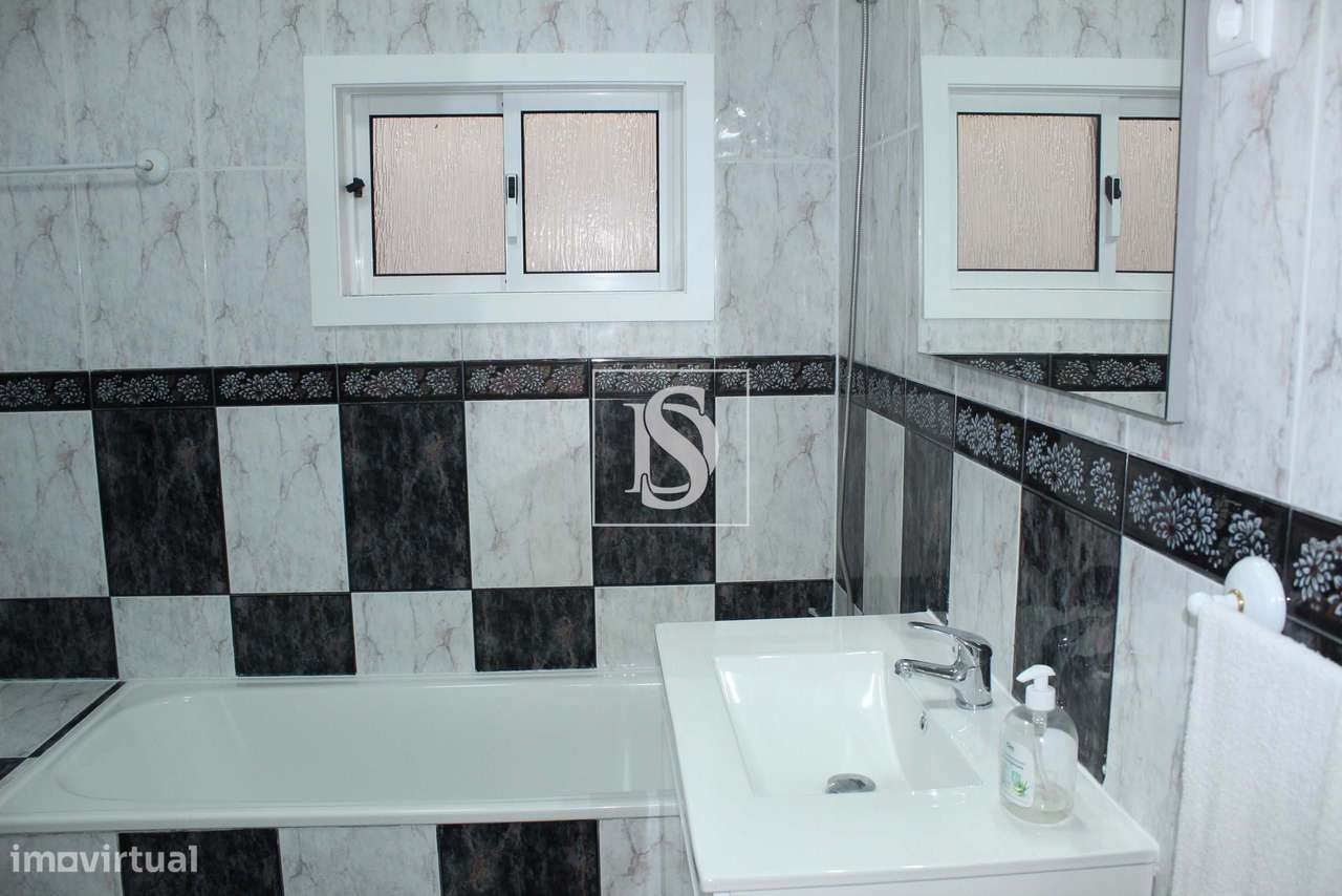 Moradia  T2+1 em Lustosa-8