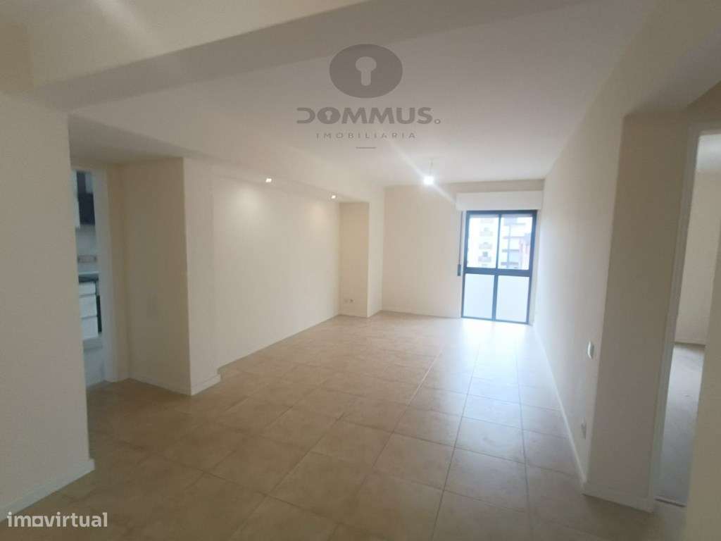 Apartamento T2 C/ algumas melhorias na Tapada das Merces-6