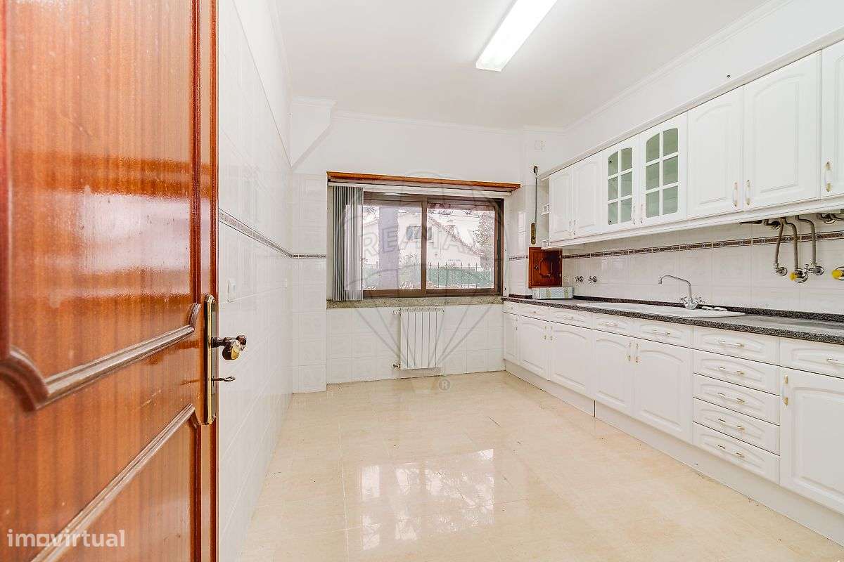 Moradia T8 para venda-3