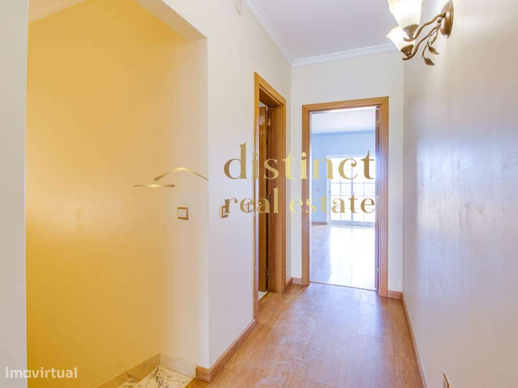 Moradia T2+1 Geminada com Garagem, Piscina, Terraço e BBQ-33