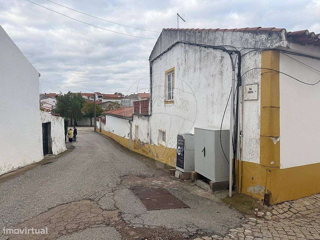 Moradia T9 para venda-8