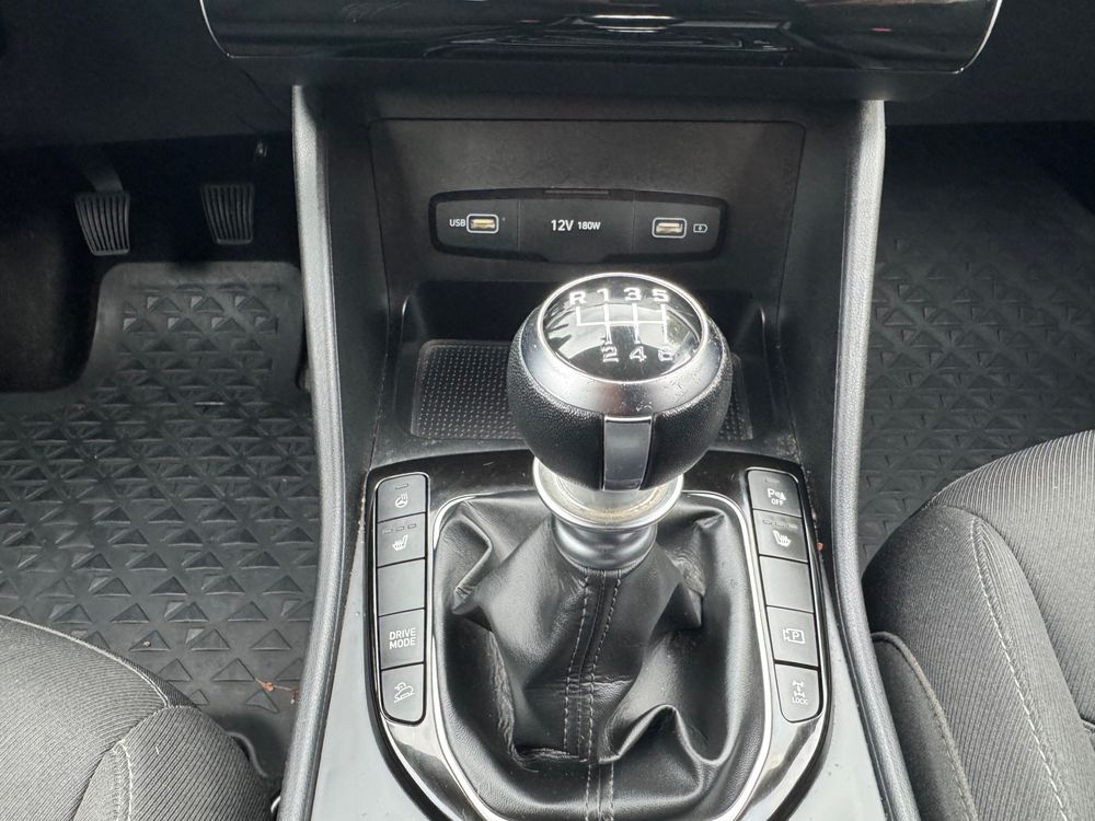 hyundai tucson   1 6 l 150 cp 4wd 6mt style