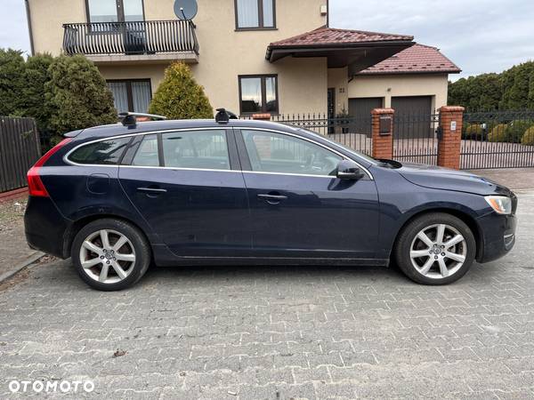 Volvo V60 T5 Geartronic Momentum - 4