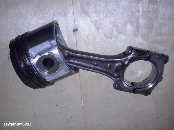 Bielas e pistons Opel Astra H 1.7 Cdti Z17DTH - 1