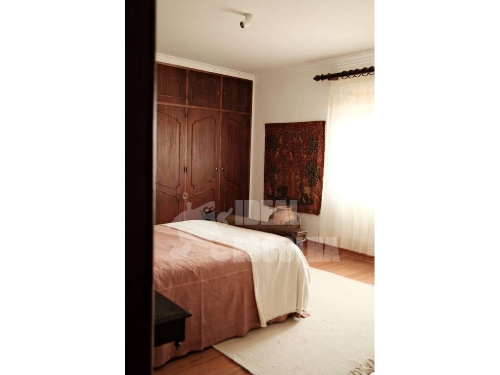 EXCELENTE MORADIA -850.000 €
 MUITO PERTO DAS PRAIAS ...
 BELVERD...-37