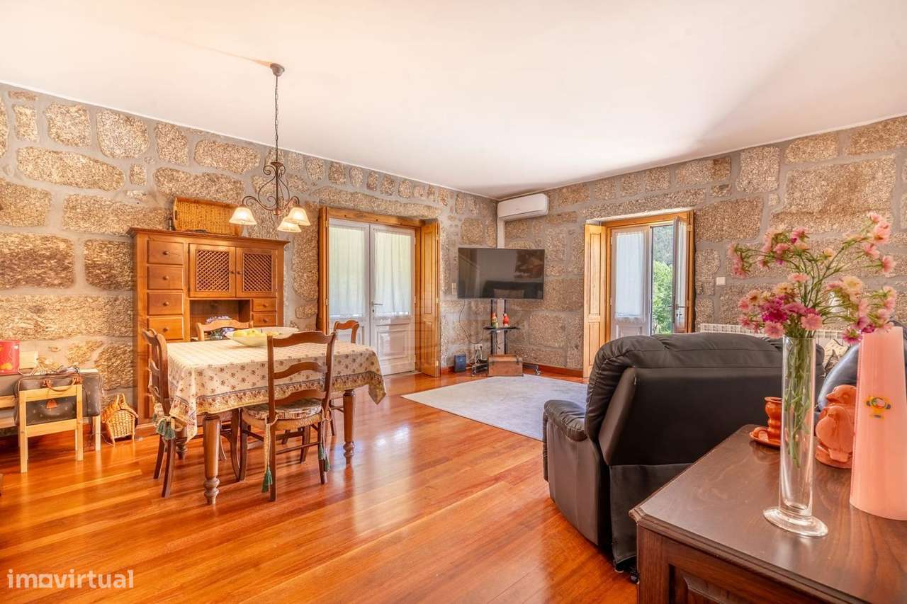 Quinta com Vinha Produtiva e Potencial Turístico junto ao Gerês-14