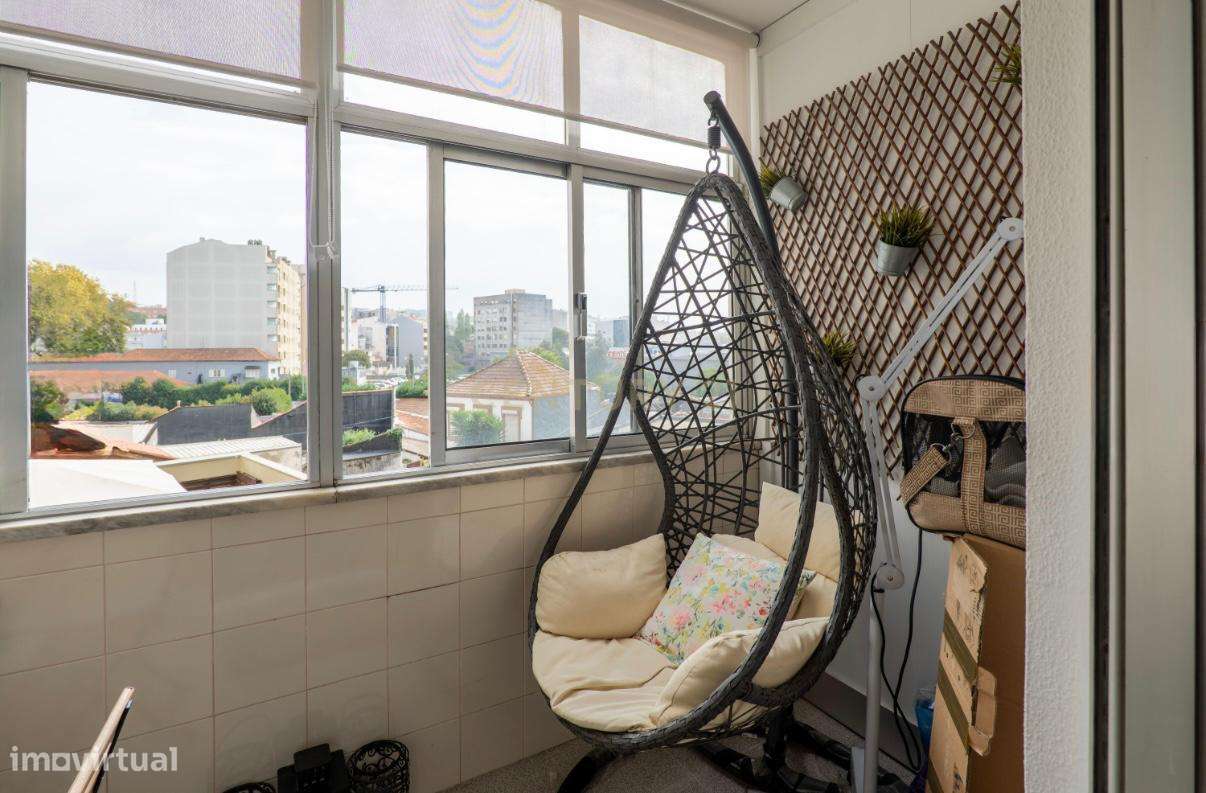 Apartamento T3 Renovado no coração de Matosinhos-10