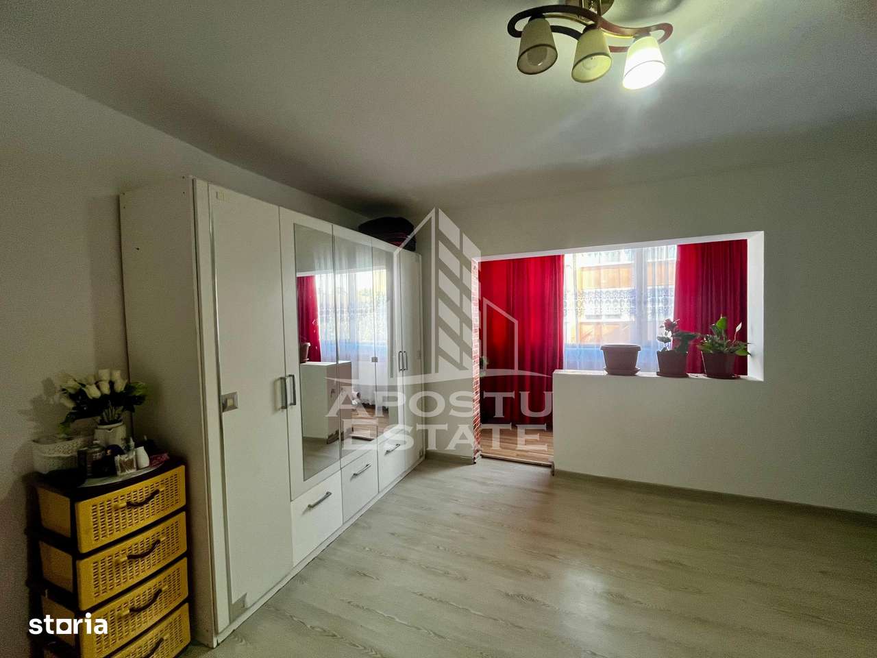 Apartament 3 camere,etaj 3,zona UMT - Imagine principală: 4/13