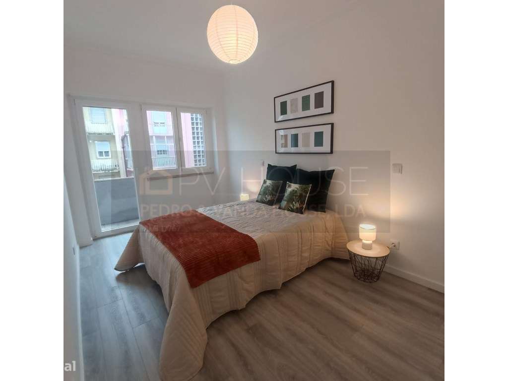 Apartamento T2 São domingos de Benfica Rua Antonio Nobre nº24 1º andar-19