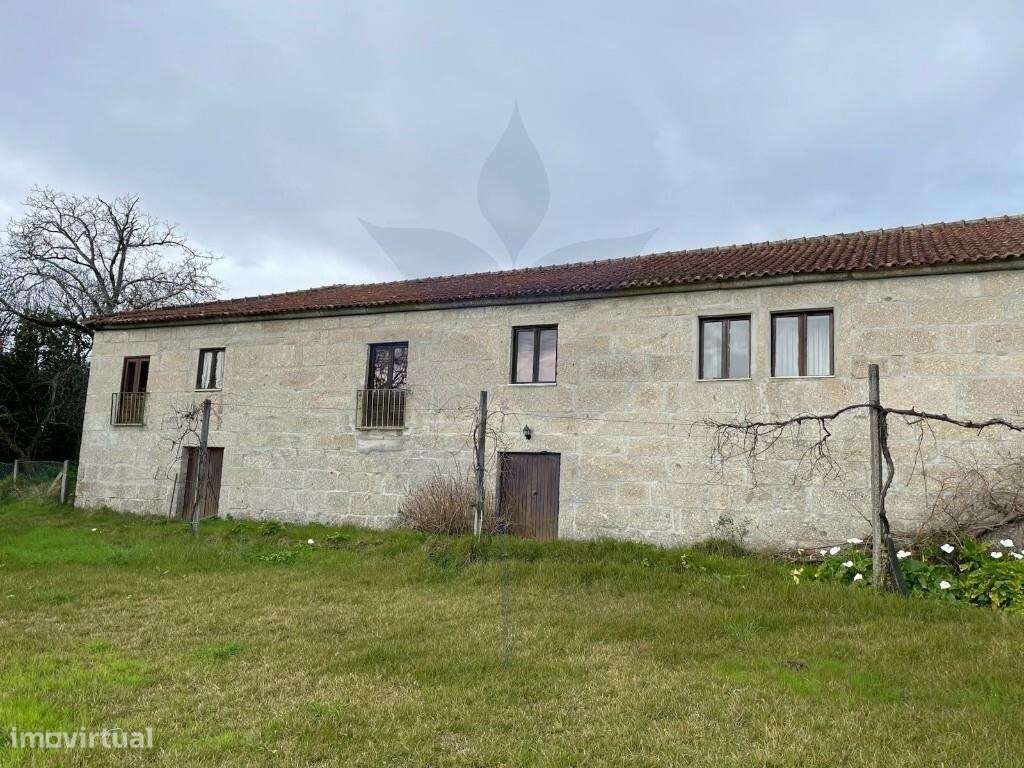 Quinta/Herdade histórica de 1690 em  Valdreu, Vila Verde - Grande imagem: 2/13