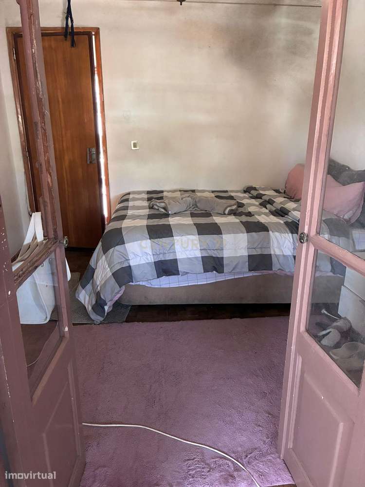 Excelente oportunidade em Queluz – T1 transformado em T2 com elevado p-12