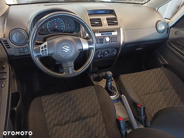 Suzuki SX4 1.6 GLX / Comfort - 4