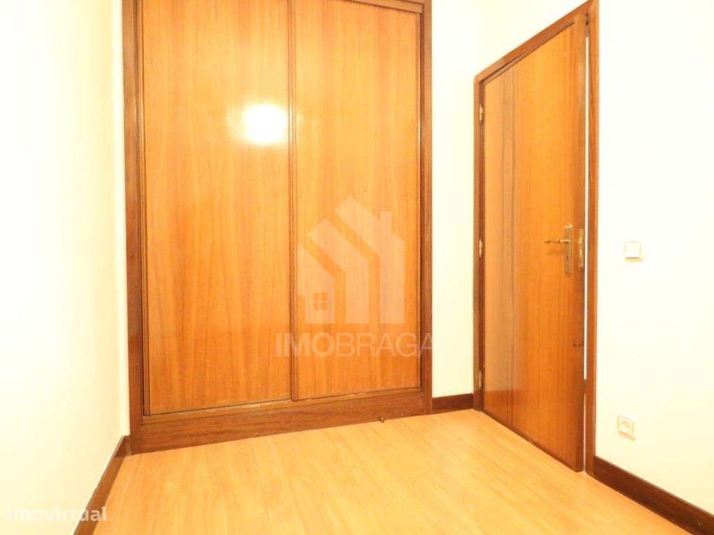 Venda Apartamento T2+1 - S. Vicente (Volvo)-24