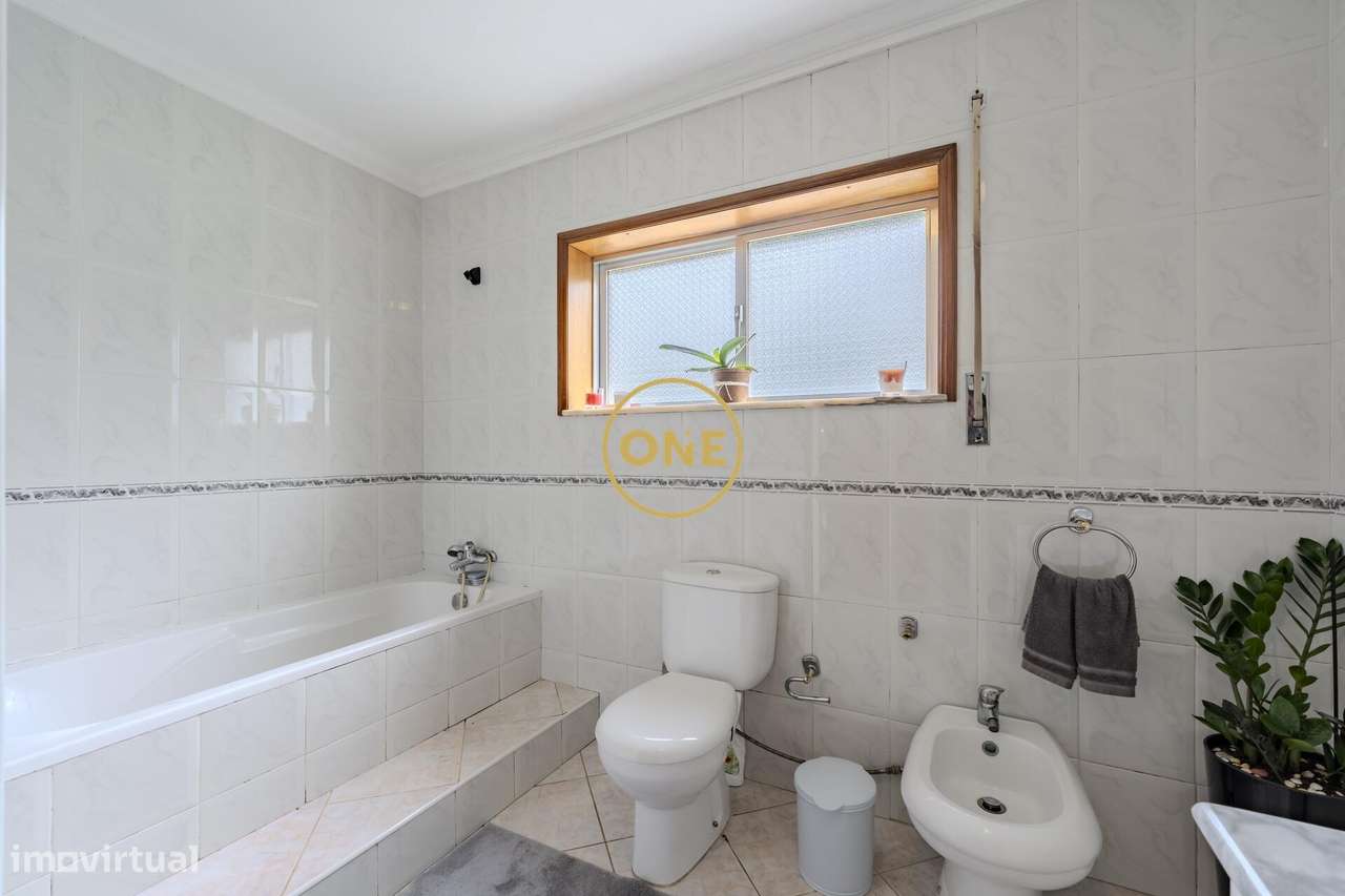 Moradia T1+ T3 em Vale S. Martinho - V.N. Famalicão-17