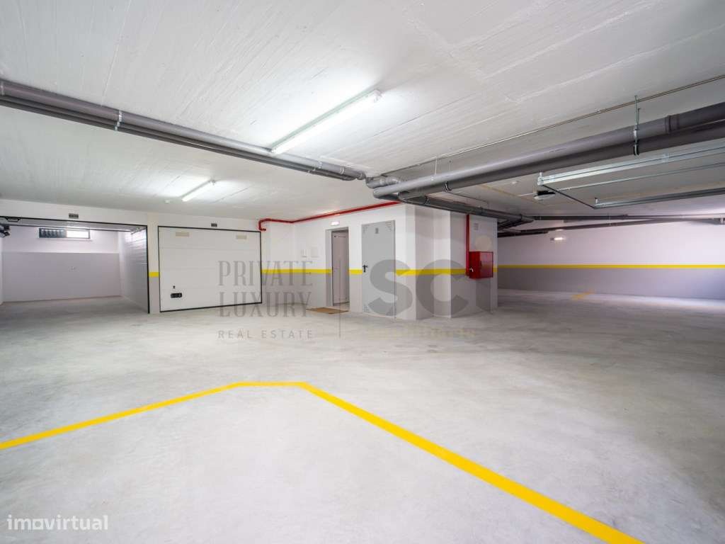 Duplex T3 Quinta da Fábrica Parqueamento e Varandas - Grande imagem: 4/13