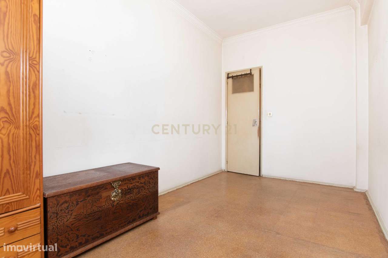 Apartamento T2 Avenida do Uruguai - Benfica - Grande imagem: 2/20