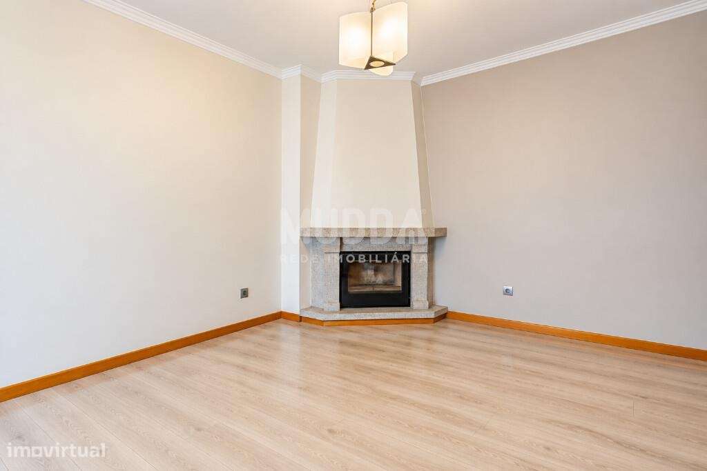 Excelente Apartamento T3, Paços Brandão-12