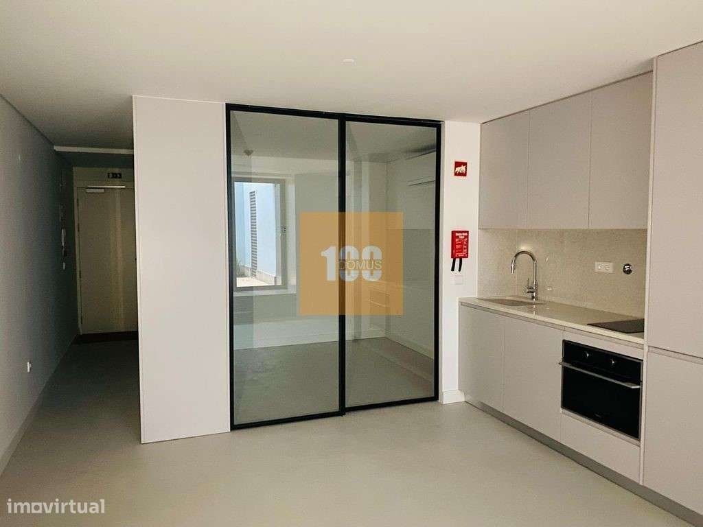 T0 pátio - Mártires da Liberdade - Grande imagem: 5/19