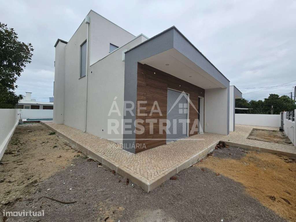 Moradia Isol.T4 c/Piscina e Garagem, Vale Choupo - Azeitão - Grande imagem: 4/42