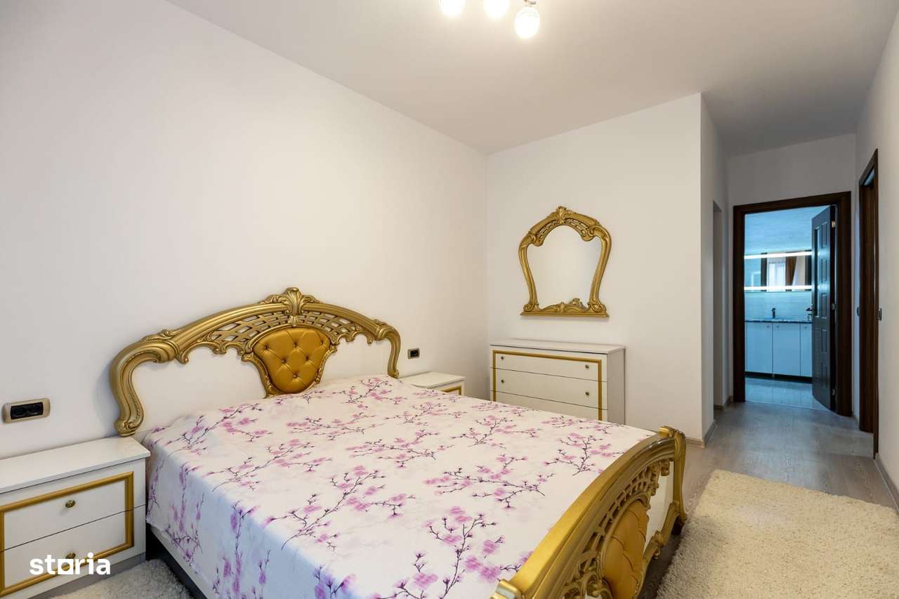 Coresi-Isaran apartament foarte spatios, 2 bai - Imagine principală: 5/12