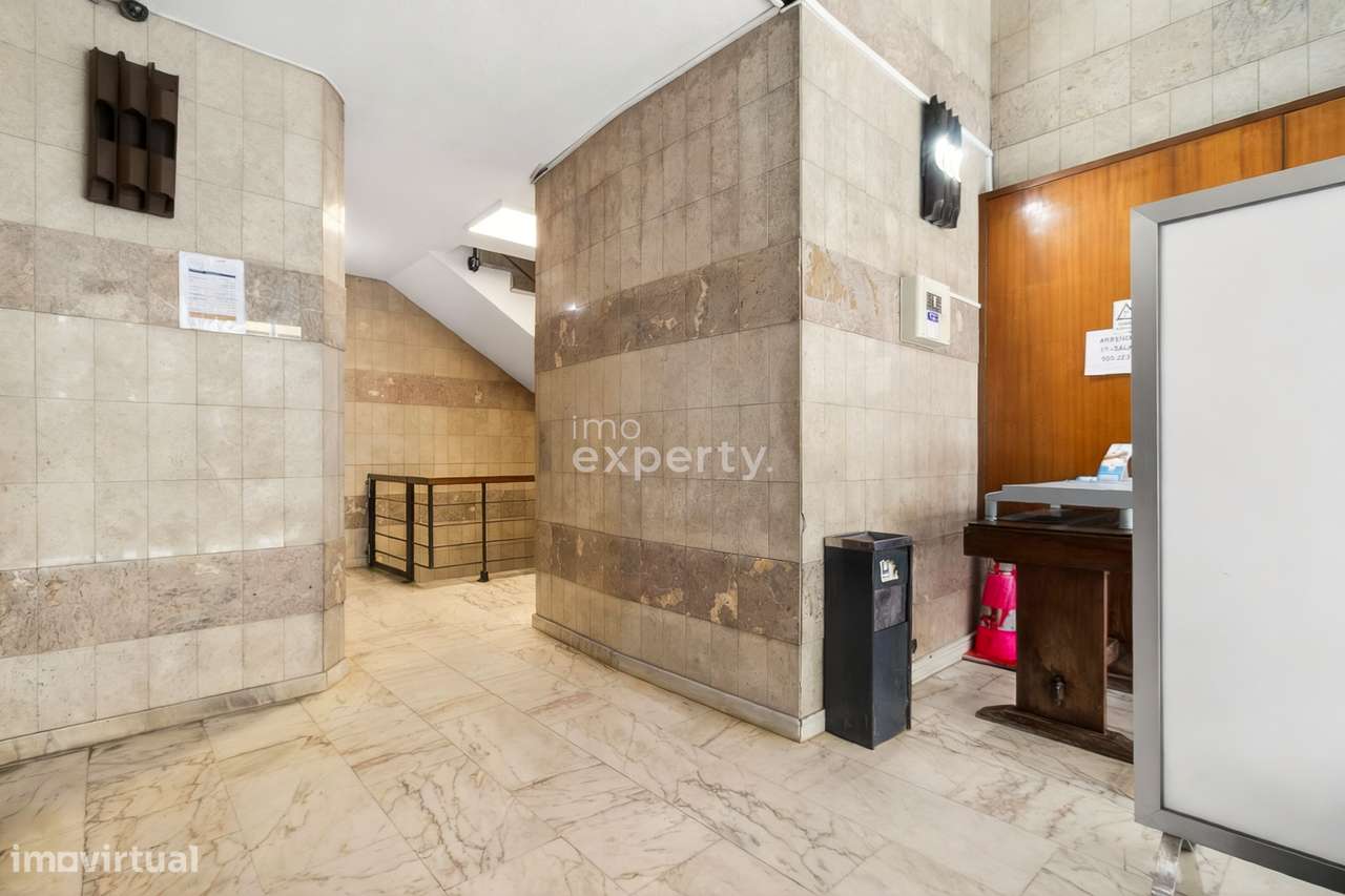 Escritório Renovado na Av. da Boavista, Porto - Grande imagem: 5/20