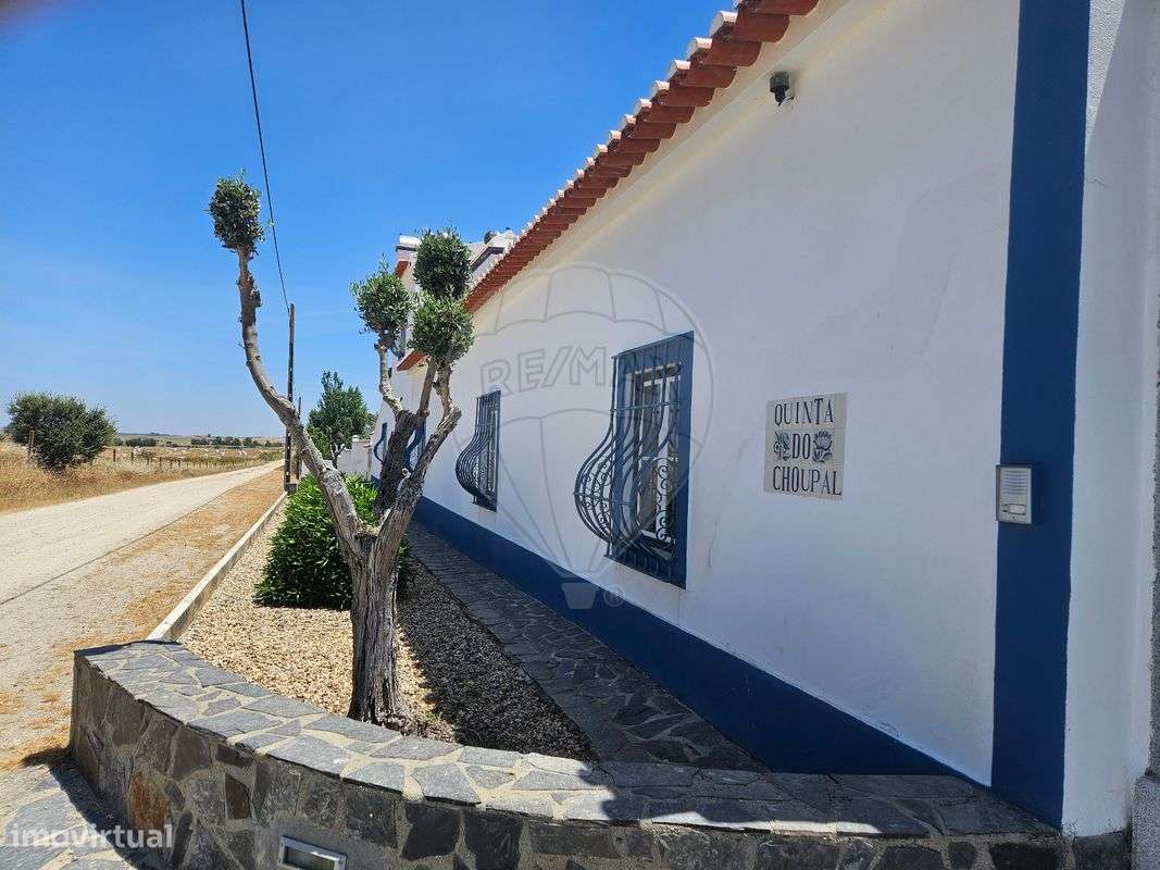 Moradia T6 para venda - Grande imagem: 1/45