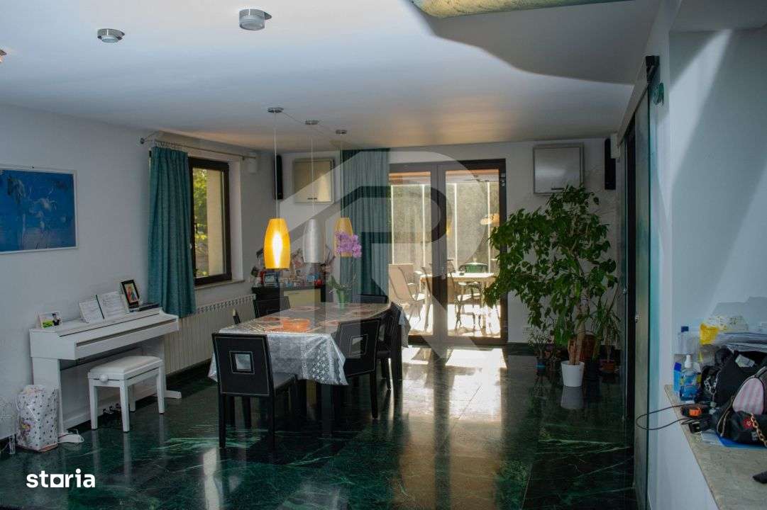 VILA Darza  -350 mp utili \ 700 mp teren\ 6 camere\4 bai - 280000 E ne-10