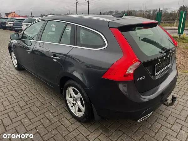 Volvo V60 D4 Geartronic Summum - 6