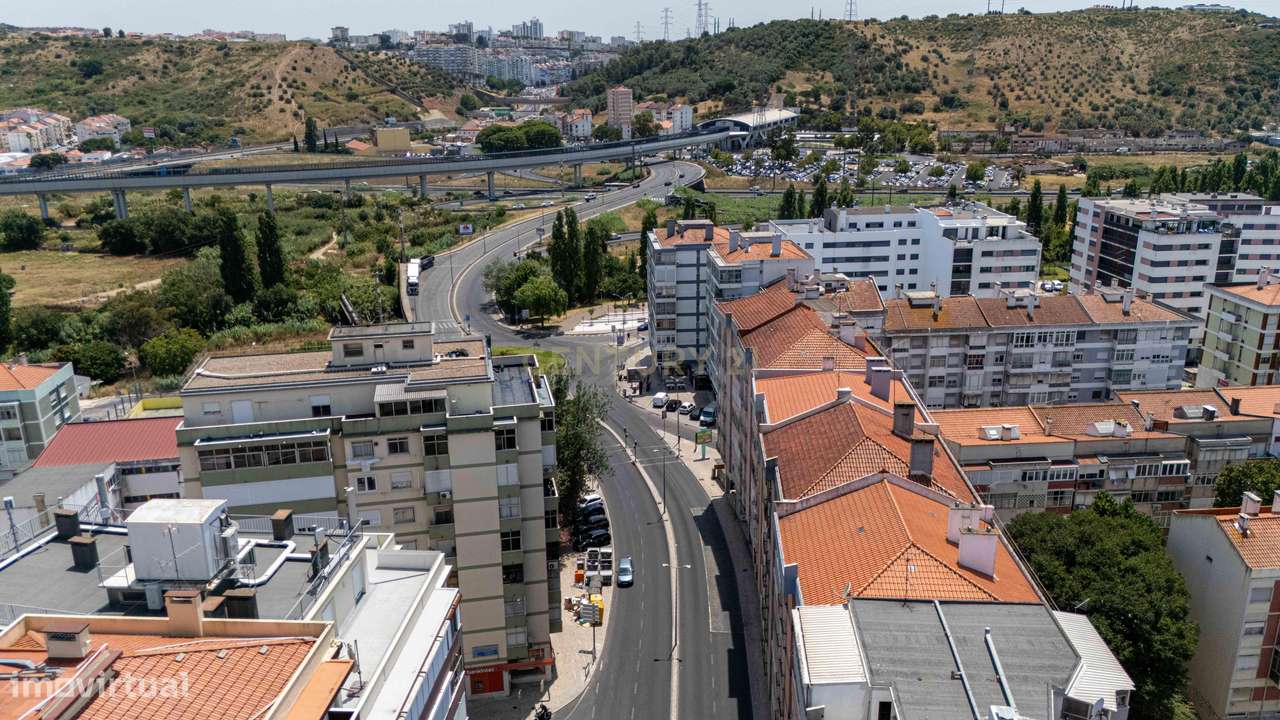 Apartamento T2 Totalmente Remodelado | Odivelas-34