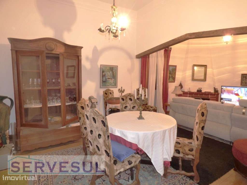 Moradia tradicional geminada de 3 quartos com quintal e terraço, in... - Grande imagem: 4/23