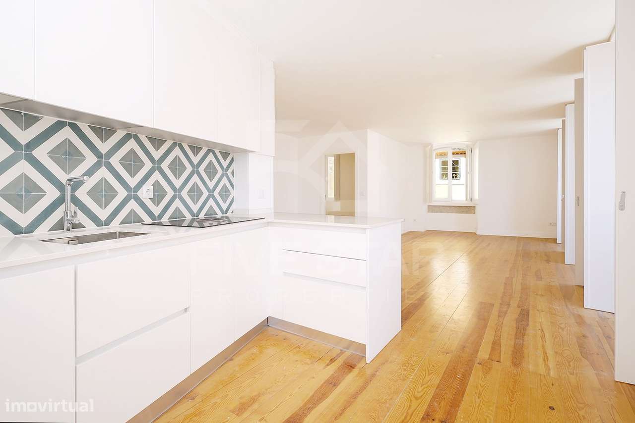 Apartamento T2 - 2 Suites - Novo - Panteão - Vista Rio - Garagem-12
