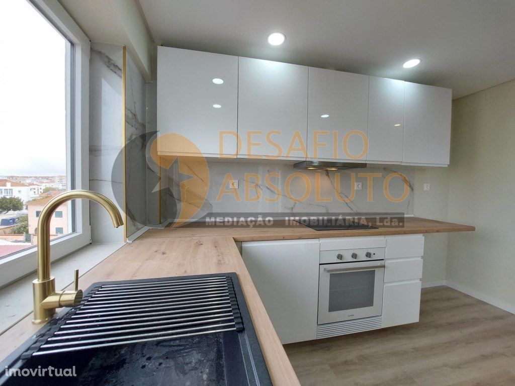 Apartamento T2 Totalmente Remodelado - Setúbal