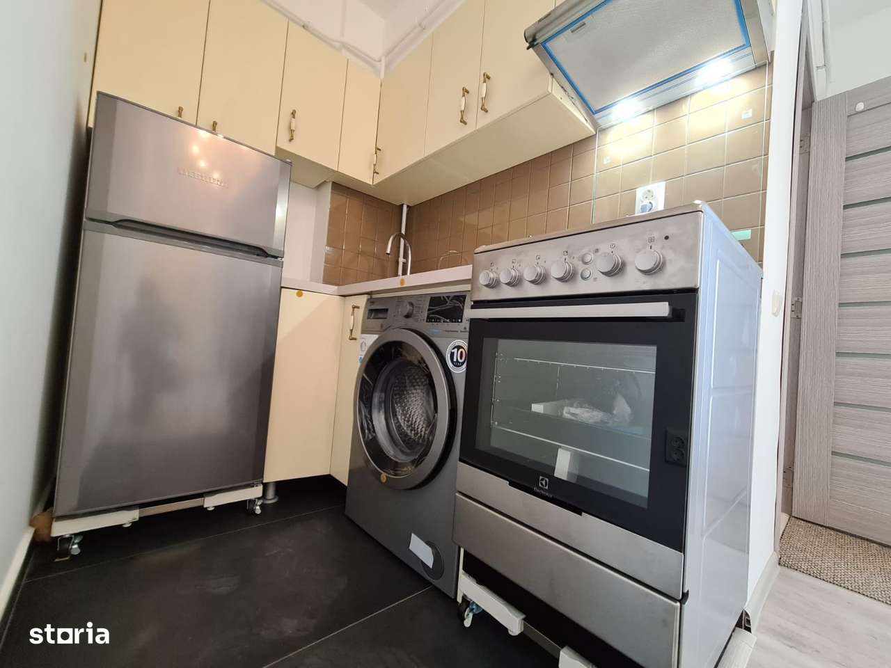 Etajul 3! Ap 2 Cam Complet Mobilat+Parcare Privata! Iași!-8