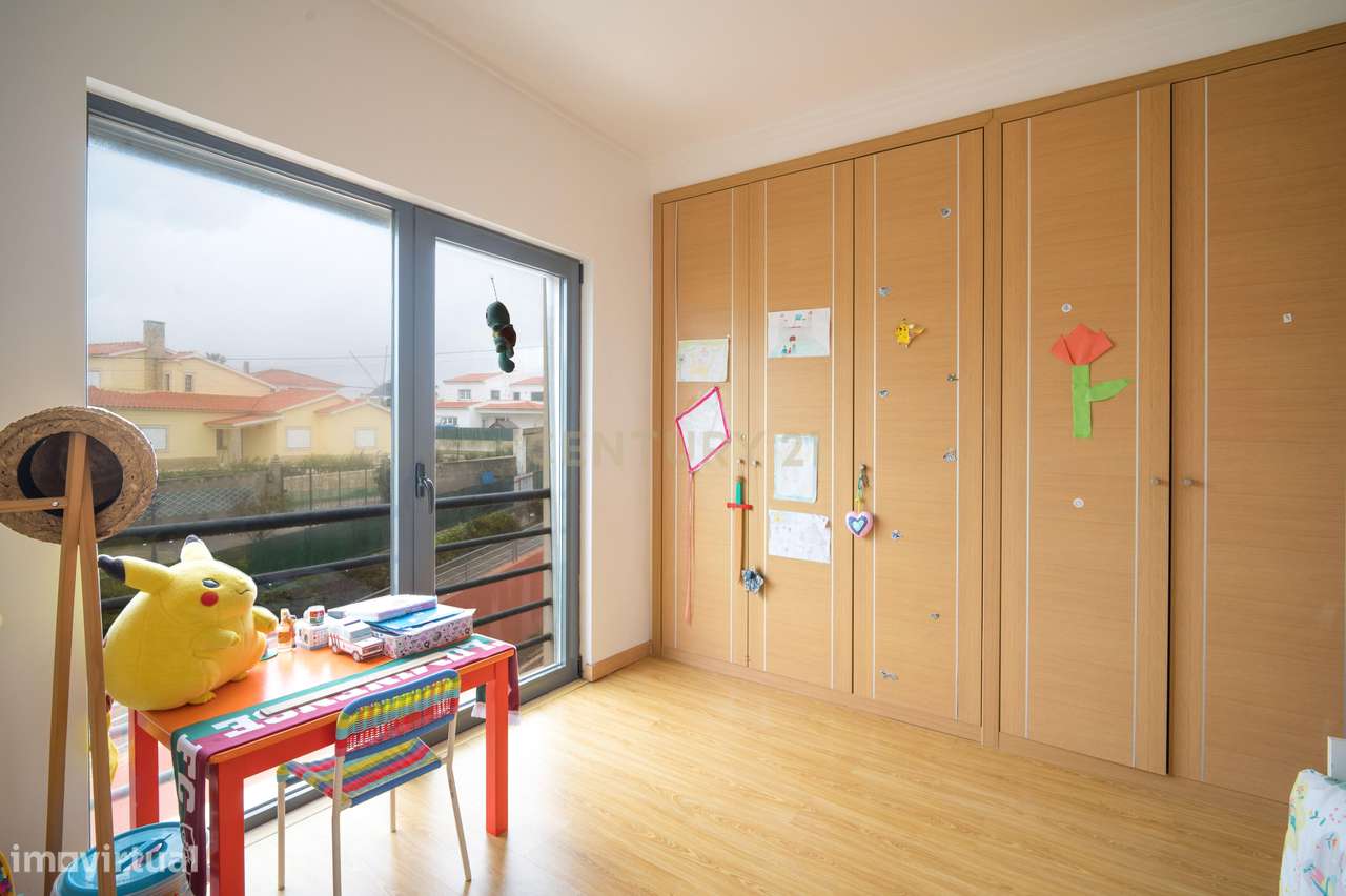 Onde o Mar é Vizinho: Moradia T2+1 com Vista Panorâmica-13