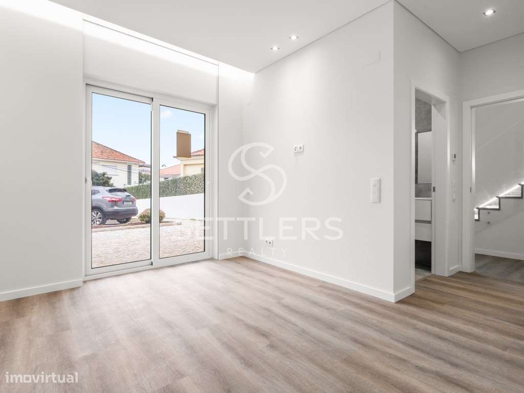 Moradia T4 isolada - Parede-10