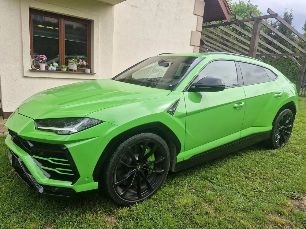 Lamborghini Urus 2021