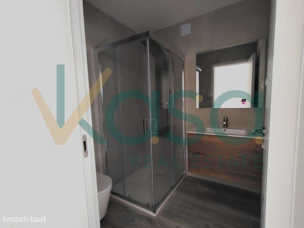 T1 com obras a decorrer - Ideal para habitação ou investimento-8