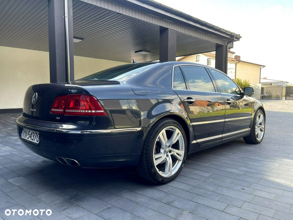 Volkswagen Phaeton - 24