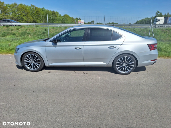 Skoda Superb 2.0 TDI SCR L&K DSG - 4