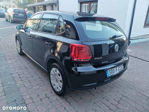 Volkswagen Polo 1.4 16V Comfortline - 14