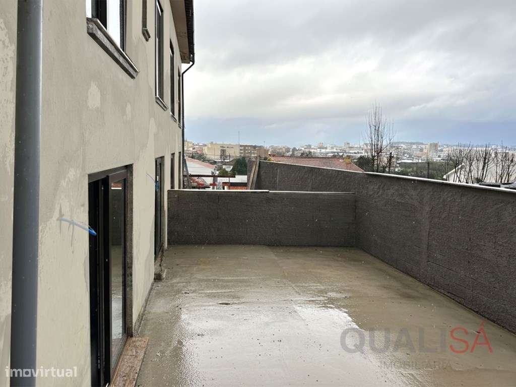 Apartamento T2 novo com logradouro e lugar de garagem em Ferreiros ... - Grande imagem: 3/23