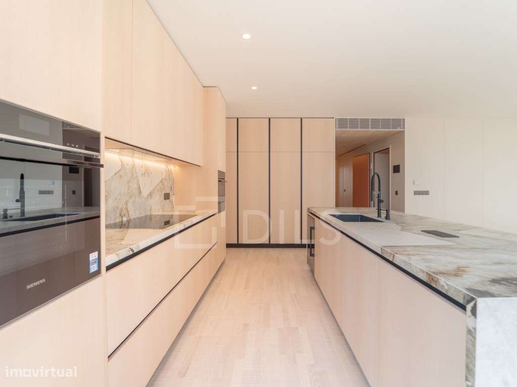 Apartamento T4+1 na Foz, Porto-15