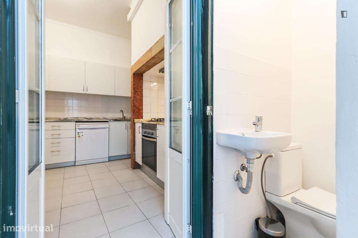 Quarto - localizado em Arroios Lisbon - Grande imagem: 4/16