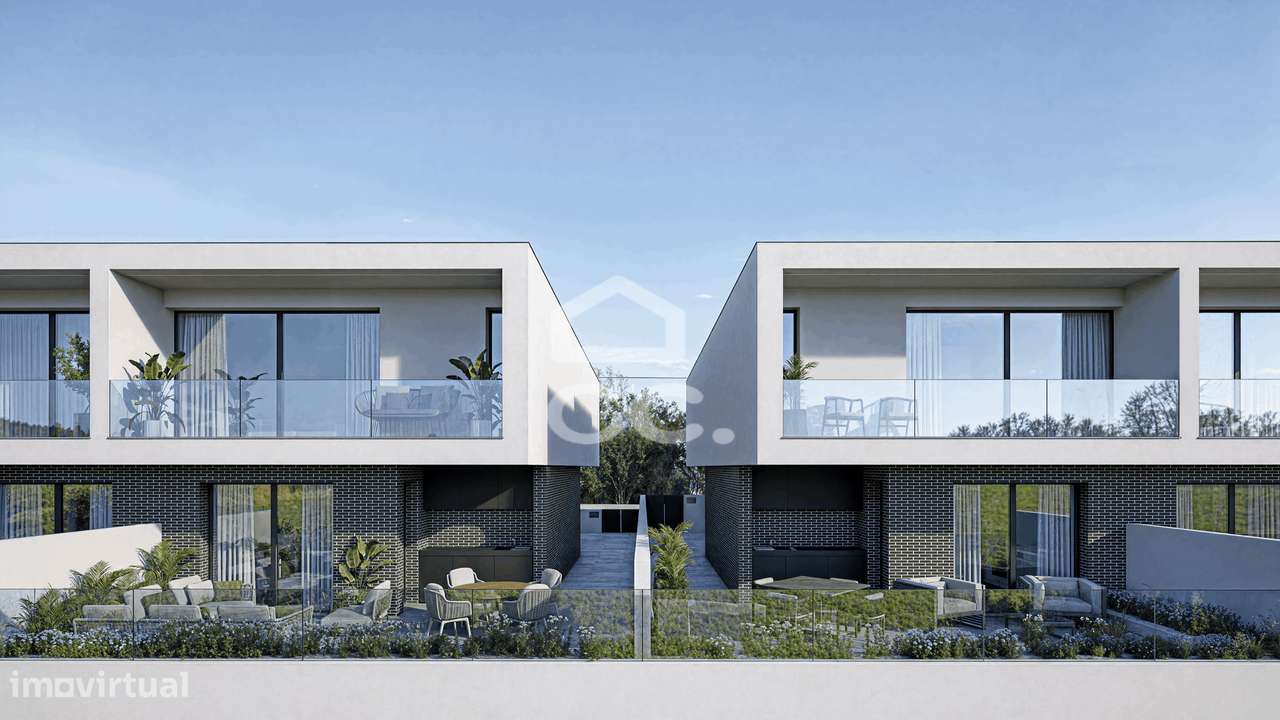 Moradia T4 nova, com jardim e terraço, em condomínio privativo com pis-17